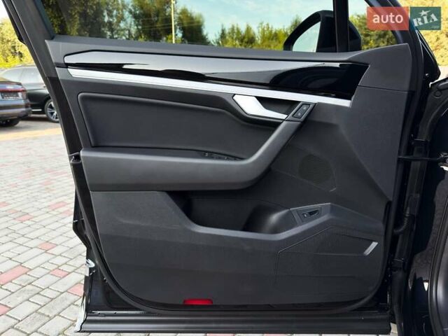 Черный Фольксваген Туарег, объемом двигателя 3 л и пробегом 142 тыс. км за 55999 $, фото 28 на Automoto.ua