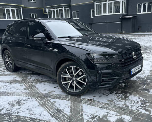 Черный Фольксваген Туарег, объемом двигателя 3 л и пробегом 70 тыс. км за 60000 $, фото 1 на Automoto.ua