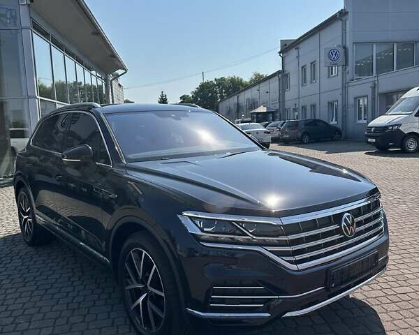 Черный Фольксваген Туарег, объемом двигателя 2.97 л и пробегом 2 тыс. км за 73000 $, фото 14 на Automoto.ua