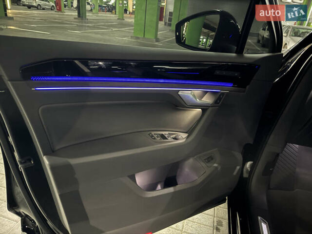 Черный Фольксваген Туарег, объемом двигателя 2.99 л и пробегом 9 тыс. км за 64000 $, фото 47 на Automoto.ua