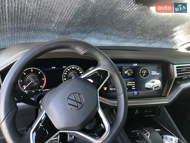 Черный Фольксваген Туарег, объемом двигателя 3 л и пробегом 2 тыс. км за 86000 $, фото 9 на Automoto.ua