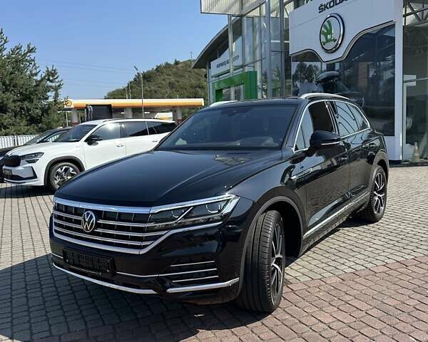 Черный Фольксваген Туарег, объемом двигателя 2.97 л и пробегом 2 тыс. км за 73000 $, фото 12 на Automoto.ua