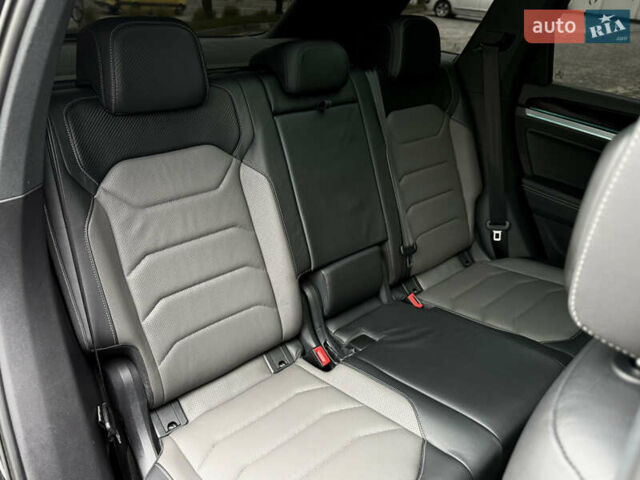 Чорний Фольксваген Туарег, об'ємом двигуна 3 л та пробігом 143 тис. км за 57900 $, фото 105 на Automoto.ua