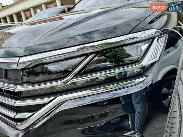 Черный Фольксваген Туарег, объемом двигателя 3 л и пробегом 115 тыс. км за 67000 $, фото 17 на Automoto.ua