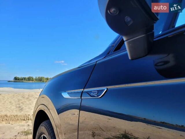 Чорний Фольксваген Туарег, об'ємом двигуна 3 л та пробігом 120 тис. км за 59900 $, фото 3 на Automoto.ua