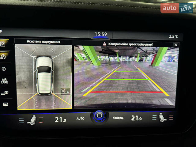 Черный Фольксваген Туарег, объемом двигателя 2.99 л и пробегом 9 тыс. км за 64000 $, фото 54 на Automoto.ua