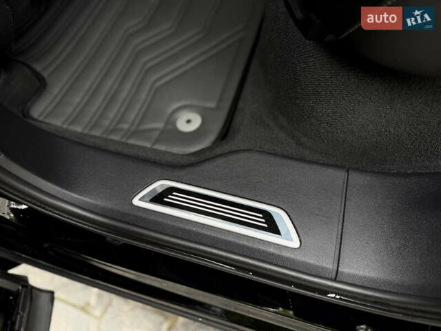 Чорний Фольксваген Туарег, об'ємом двигуна 3 л та пробігом 143 тис. км за 57900 $, фото 91 на Automoto.ua