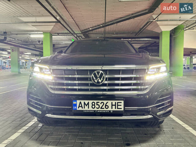 Черный Фольксваген Туарег, объемом двигателя 2.99 л и пробегом 9 тыс. км за 64000 $, фото 2 на Automoto.ua