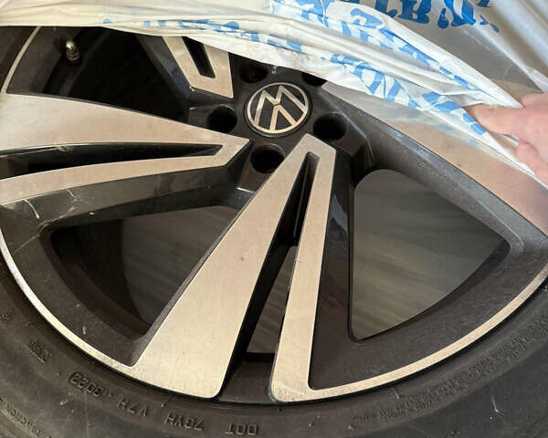 Черный Фольксваген Туарег, объемом двигателя 2.99 л и пробегом 80 тыс. км за 63000 $, фото 20 на Automoto.ua