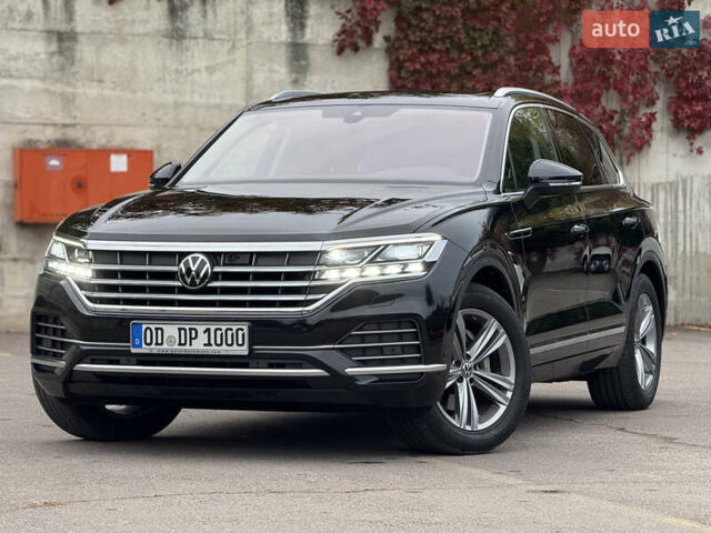 Черный Фольксваген Туарег, объемом двигателя 3 л и пробегом 105 тыс. км за 59500 $, фото 105 на Automoto.ua