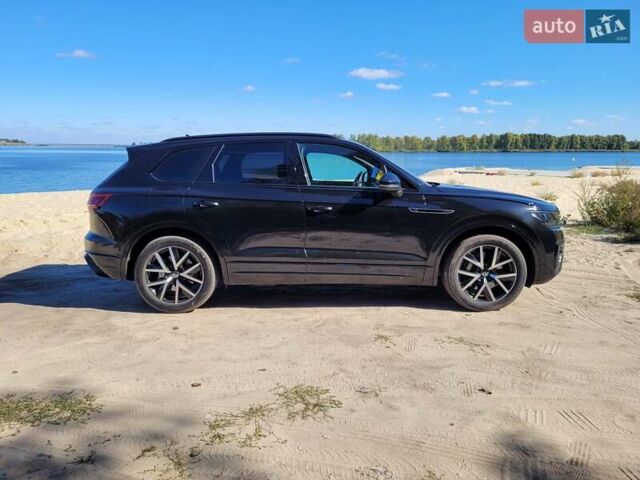Чорний Фольксваген Туарег, об'ємом двигуна 3 л та пробігом 120 тис. км за 59900 $, фото 10 на Automoto.ua