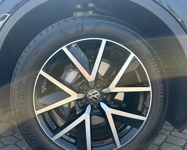 Черный Фольксваген Туарег, объемом двигателя 2.97 л и пробегом 2 тыс. км за 73000 $, фото 18 на Automoto.ua