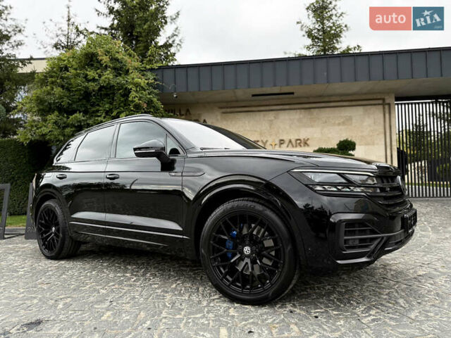 Чорний Фольксваген Туарег, об'ємом двигуна 3 л та пробігом 143 тис. км за 57900 $, фото 2 на Automoto.ua