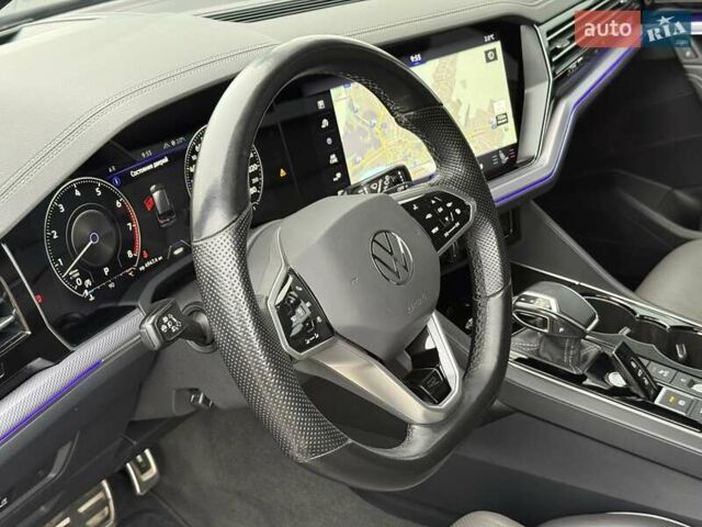 Чорний Фольксваген Туарег, об'ємом двигуна 2.99 л та пробігом 80 тис. км за 59900 $, фото 18 на Automoto.ua