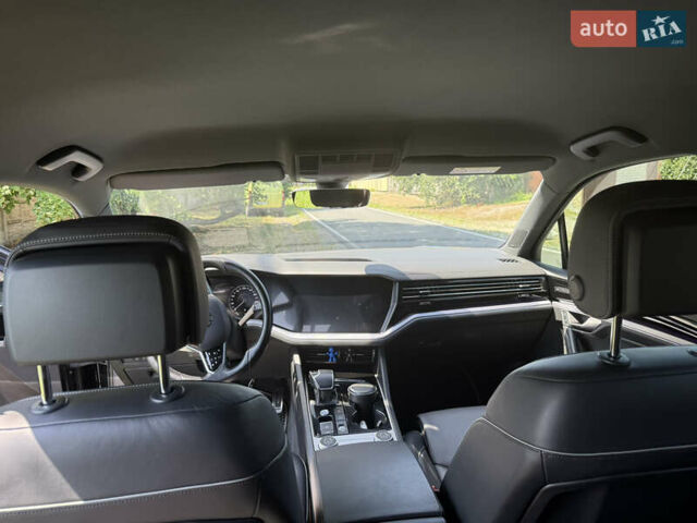 Черный Фольксваген Туарег, объемом двигателя 2.99 л и пробегом 112 тыс. км за 55000 $, фото 9 на Automoto.ua