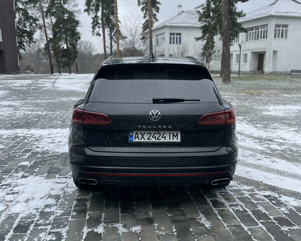 Черный Фольксваген Туарег, объемом двигателя 3 л и пробегом 70 тыс. км за 60000 $, фото 4 на Automoto.ua