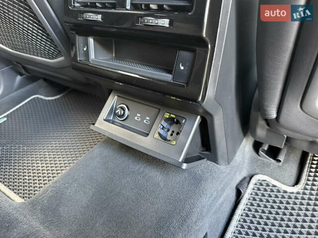 Черный Фольксваген Туарег, объемом двигателя 2.99 л и пробегом 112 тыс. км за 55000 $, фото 6 на Automoto.ua