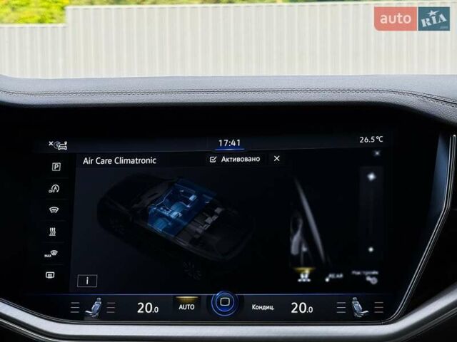 Черный Фольксваген Туарег, объемом двигателя 3 л и пробегом 142 тыс. км за 55999 $, фото 93 на Automoto.ua