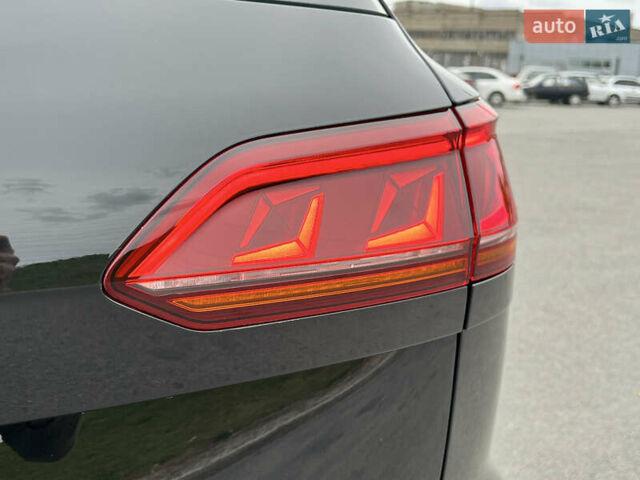 Черный Фольксваген Туарег, объемом двигателя 2.97 л и пробегом 39 тыс. км за 62500 $, фото 14 на Automoto.ua