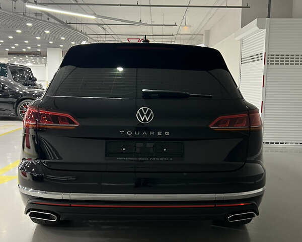 Черный Фольксваген Туарег, объемом двигателя 3 л и пробегом 118 тыс. км за 65000 $, фото 6 на Automoto.ua