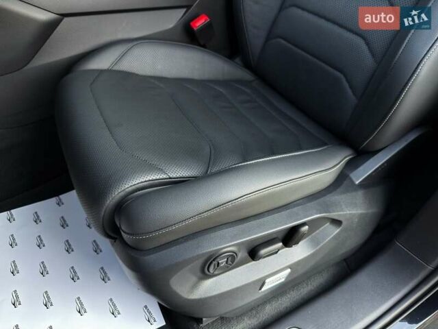 Черный Фольксваген Туарег, объемом двигателя 3 л и пробегом 142 тыс. км за 55999 $, фото 36 на Automoto.ua