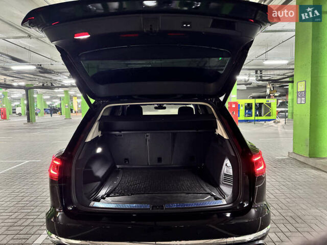 Черный Фольксваген Туарег, объемом двигателя 2.99 л и пробегом 9 тыс. км за 64000 $, фото 33 на Automoto.ua