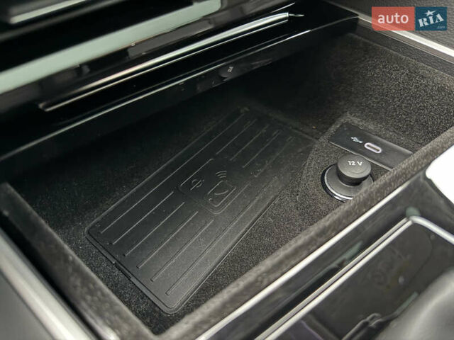 Черный Фольксваген Туарег, объемом двигателя 3 л и пробегом 105 тыс. км за 59500 $, фото 83 на Automoto.ua