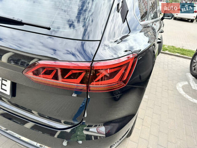 Черный Фольксваген Туарег, объемом двигателя 3 л и пробегом 115 тыс. км за 67000 $, фото 5 на Automoto.ua