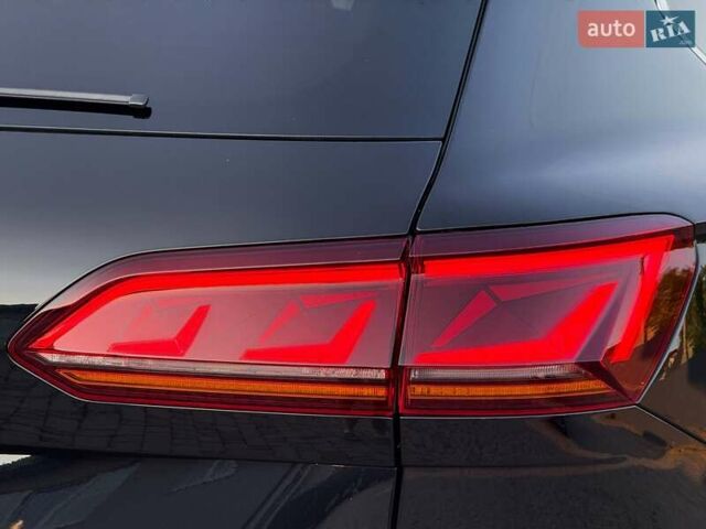 Черный Фольксваген Туарег, объемом двигателя 3 л и пробегом 142 тыс. км за 55999 $, фото 21 на Automoto.ua