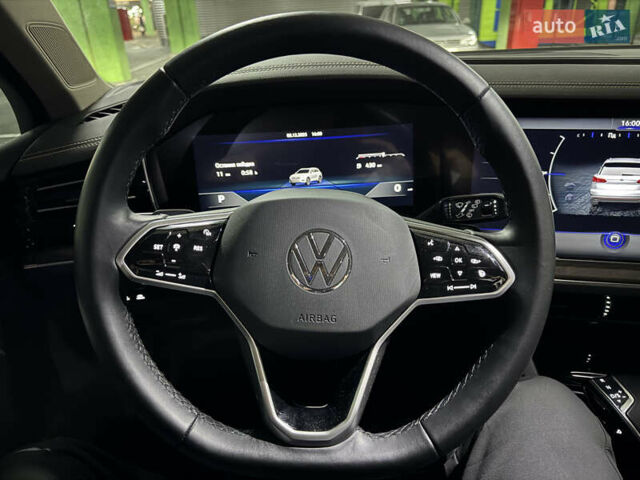 Черный Фольксваген Туарег, объемом двигателя 2.99 л и пробегом 9 тыс. км за 64000 $, фото 52 на Automoto.ua