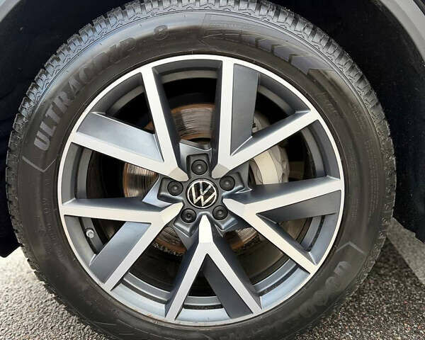 Черный Фольксваген Туарег, объемом двигателя 2.97 л и пробегом 17 тыс. км за 65000 $, фото 8 на Automoto.ua