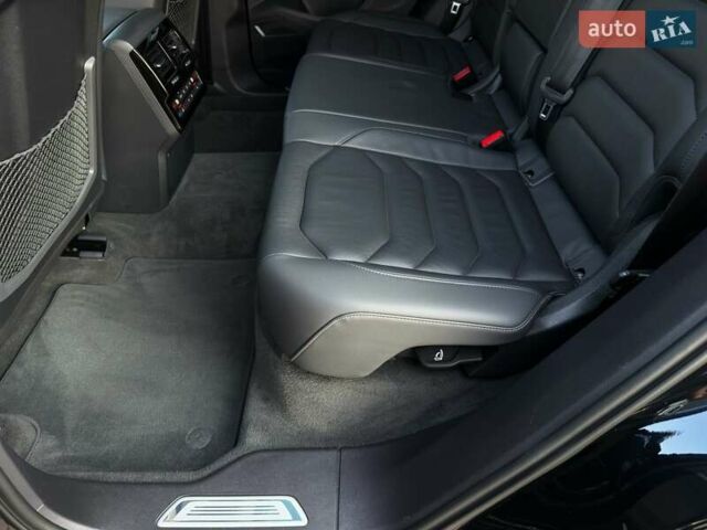 Черный Фольксваген Туарег, объемом двигателя 3 л и пробегом 142 тыс. км за 55999 $, фото 60 на Automoto.ua