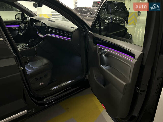 Черный Фольксваген Туарег, объемом двигателя 3 л и пробегом 118 тыс. км за 65000 $, фото 13 на Automoto.ua