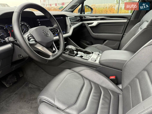 Чорний Фольксваген Туарег, об'ємом двигуна 3 л та пробігом 137 тис. км за 58000 $, фото 41 на Automoto.ua