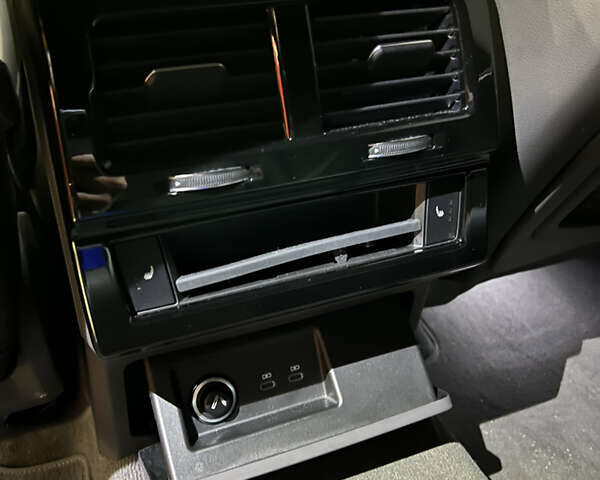 Черный Фольксваген Туарег, объемом двигателя 3 л и пробегом 75 тыс. км за 66500 $, фото 13 на Automoto.ua