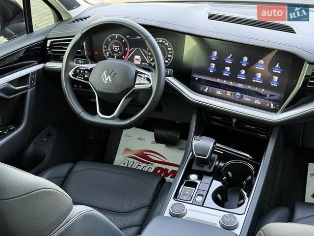 Черный Фольксваген Туарег, объемом двигателя 3 л и пробегом 142 тыс. км за 55999 $, фото 75 на Automoto.ua