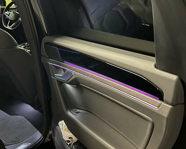 Черный Фольксваген Туарег, объемом двигателя 3 л и пробегом 118 тыс. км за 65000 $, фото 11 на Automoto.ua