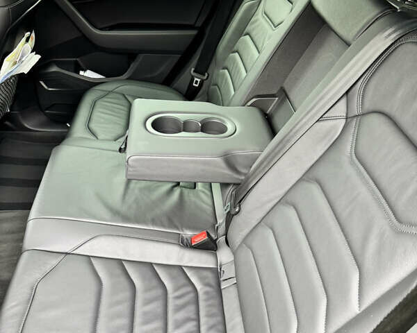 Черный Фольксваген Туарег, объемом двигателя 3 л и пробегом 115 тыс. км за 67000 $, фото 15 на Automoto.ua