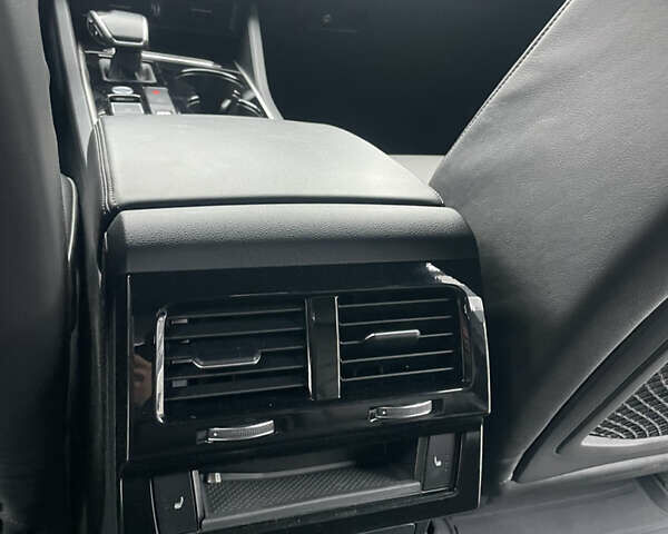 Черный Фольксваген Туарег, объемом двигателя 3 л и пробегом 70 тыс. км за 60000 $, фото 32 на Automoto.ua