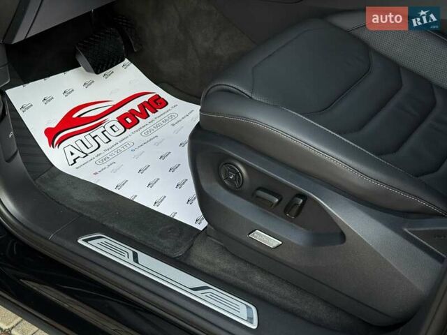 Черный Фольксваген Туарег, объемом двигателя 3 л и пробегом 142 тыс. км за 55999 $, фото 38 на Automoto.ua