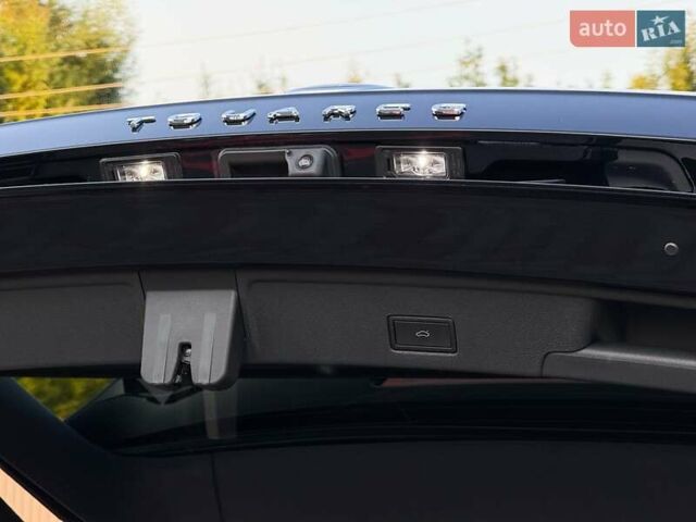 Черный Фольксваген Туарег, объемом двигателя 3 л и пробегом 142 тыс. км за 55999 $, фото 68 на Automoto.ua