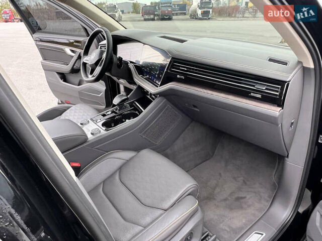 Черный Фольксваген Туарег, объемом двигателя 2.97 л и пробегом 39 тыс. км за 62500 $, фото 20 на Automoto.ua