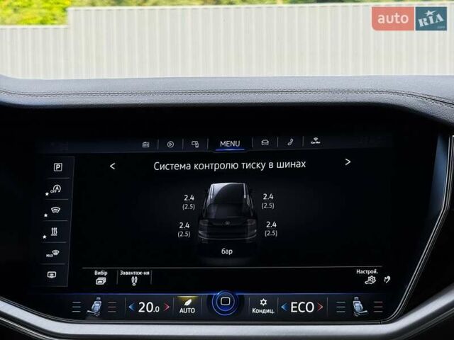 Черный Фольксваген Туарег, объемом двигателя 3 л и пробегом 142 тыс. км за 55999 $, фото 91 на Automoto.ua