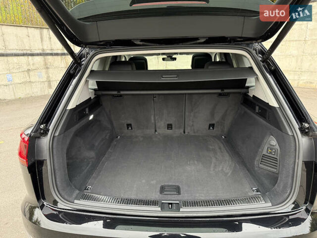 Черный Фольксваген Туарег, объемом двигателя 3 л и пробегом 105 тыс. км за 59500 $, фото 62 на Automoto.ua