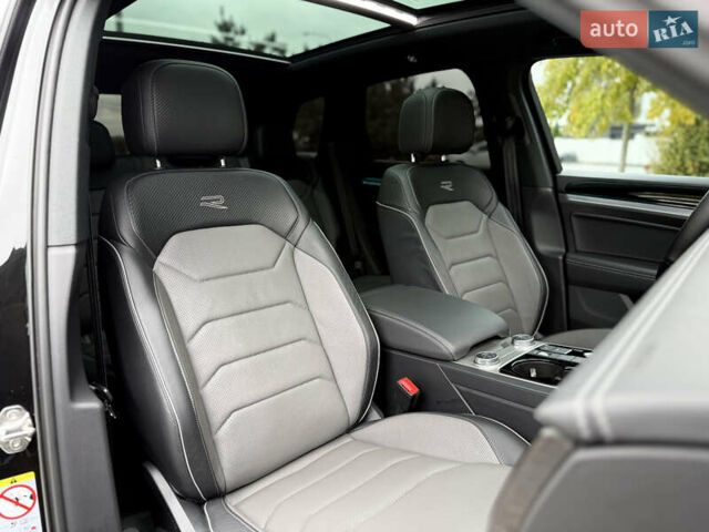 Чорний Фольксваген Туарег, об'ємом двигуна 3 л та пробігом 143 тис. км за 57900 $, фото 110 на Automoto.ua