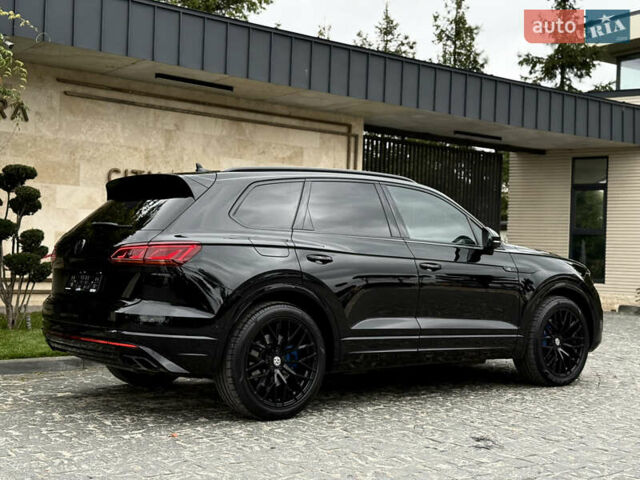 Чорний Фольксваген Туарег, об'ємом двигуна 3 л та пробігом 143 тис. км за 57900 $, фото 32 на Automoto.ua