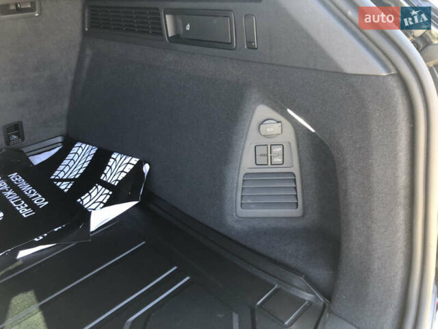 Черный Фольксваген Туарег, объемом двигателя 3 л и пробегом 2 тыс. км за 86000 $, фото 13 на Automoto.ua