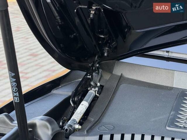 Черный Фольксваген Туарег, объемом двигателя 3 л и пробегом 142 тыс. км за 55999 $, фото 103 на Automoto.ua