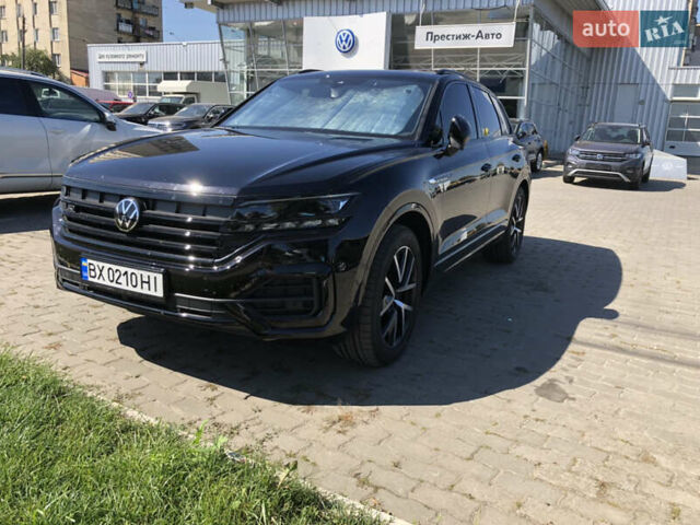 Черный Фольксваген Туарег, объемом двигателя 3 л и пробегом 2 тыс. км за 86000 $, фото 3 на Automoto.ua