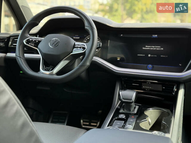 Фольксваген Туарег 2023 в Киеве на Automoto.ua Черный Фольксваген Туарег, объемом двигателя 3 л и пробегом 40 тыс. км за 77999 $, фото 59 на Automoto.ua